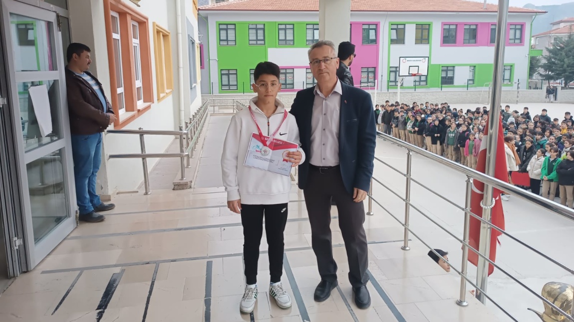 Okul Sporları Tekvando Turnuvasın'da 7/B sınıfı öğrencimiz Mustafa Kuzey KETİL Bölge 2.liğini elde etti